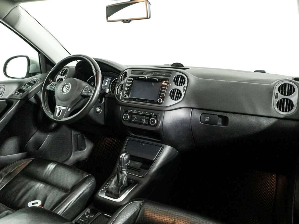 Volkswagen Tiguan с пробегом — 2011 год. Фото: #8
