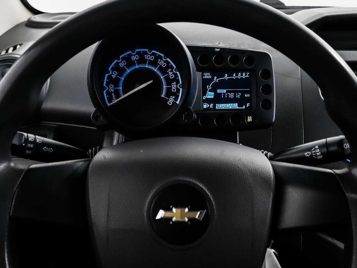 Chevrolet Spark с пробегом — 2013 год. Фото: #14