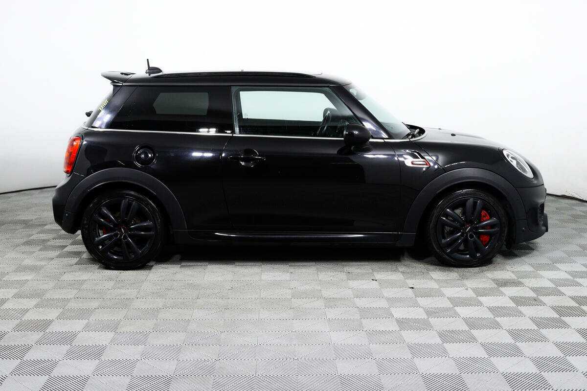 Mini Hatch с пробегом — 2017 год. Фото: #3