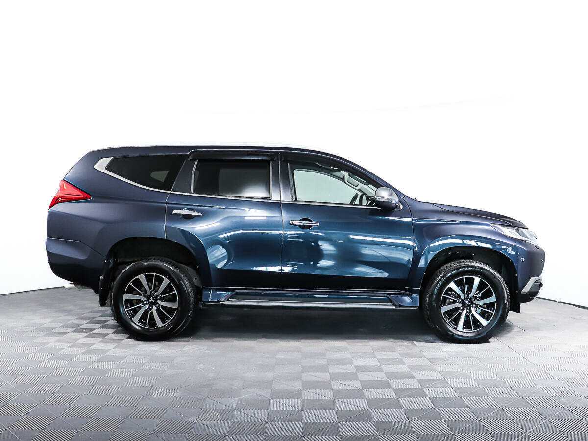 Mitsubishi Pajero Sport с пробегом — 2019 год. Фото: #3