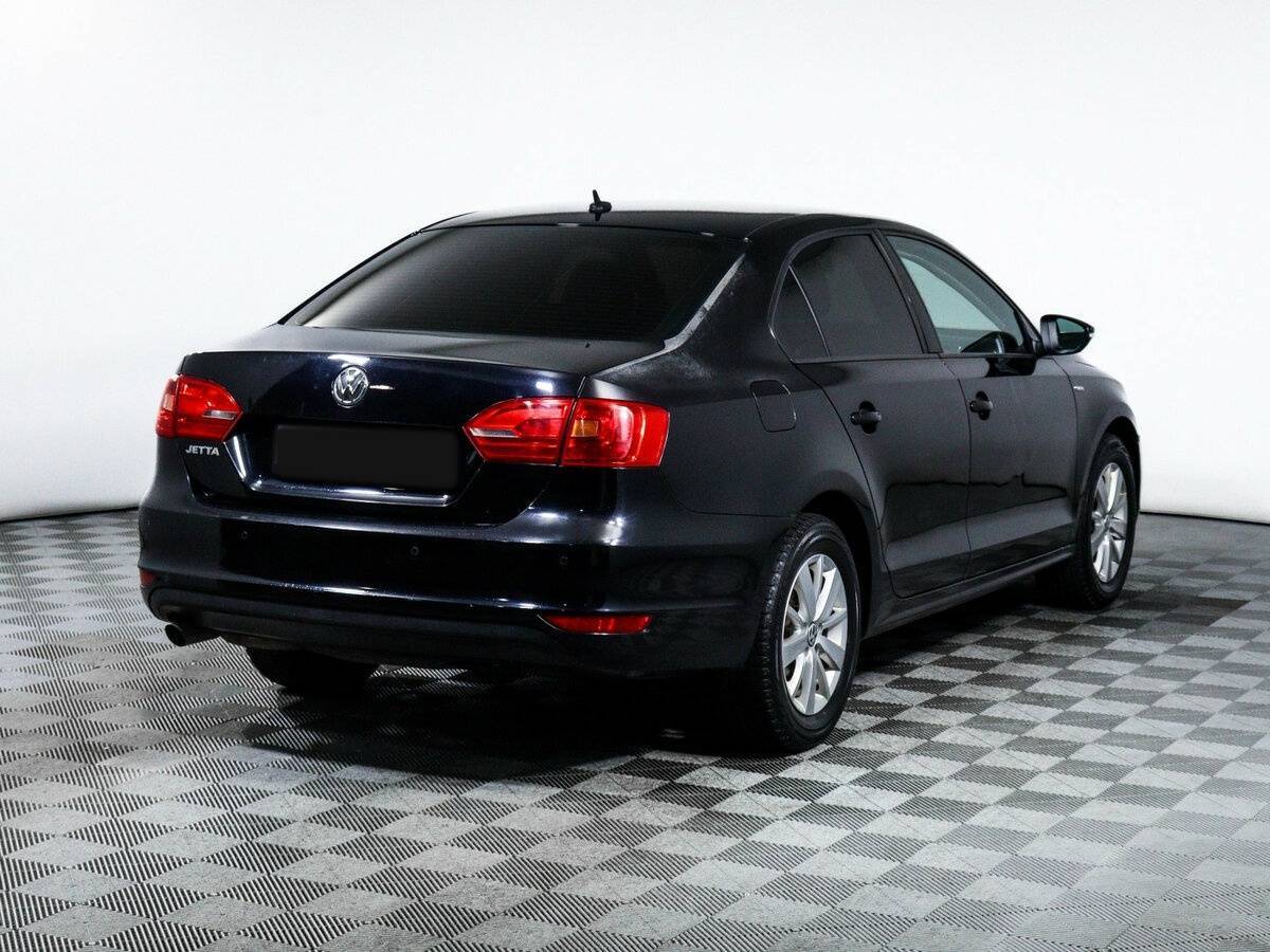 Volkswagen Jetta с пробегом — 2013 год. Фото: #4