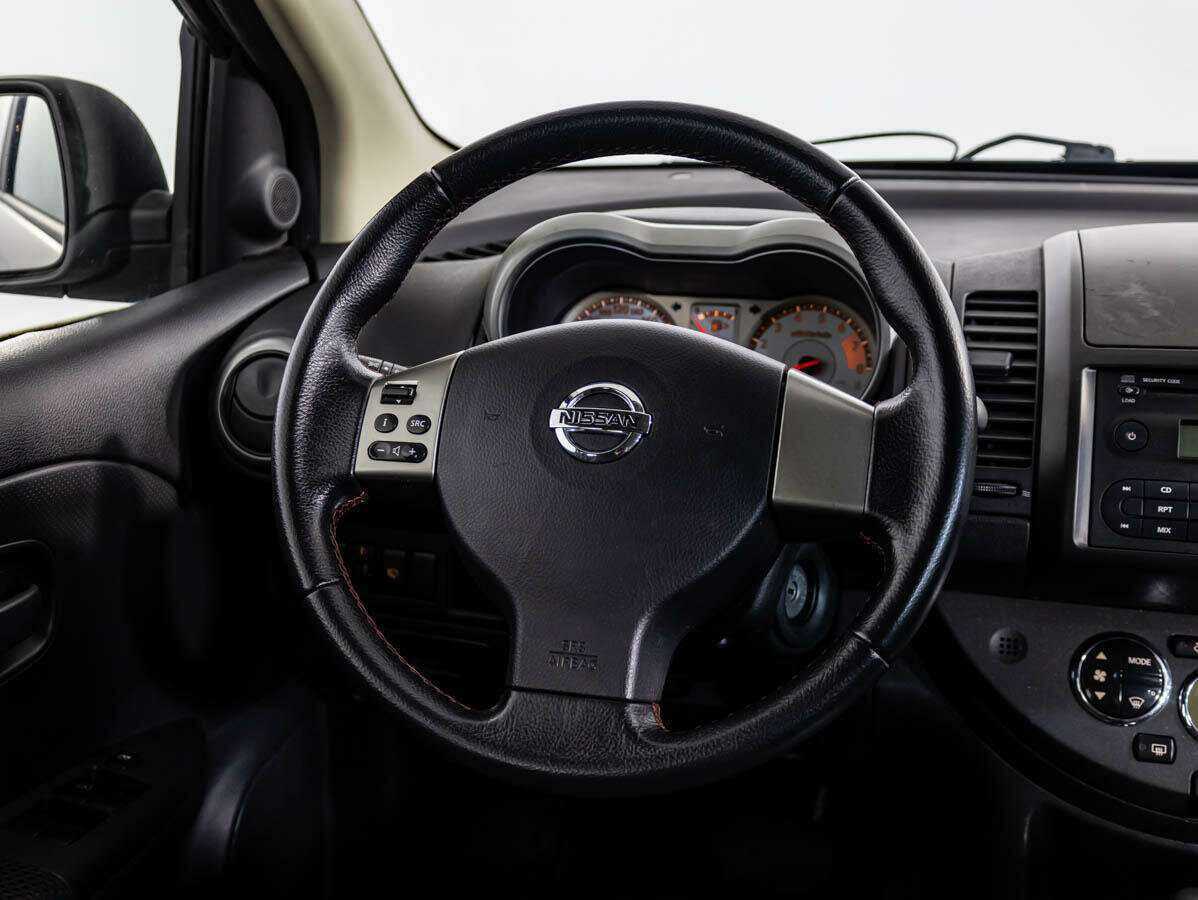 Nissan Note с пробегом — 2007 год. Фото: #13