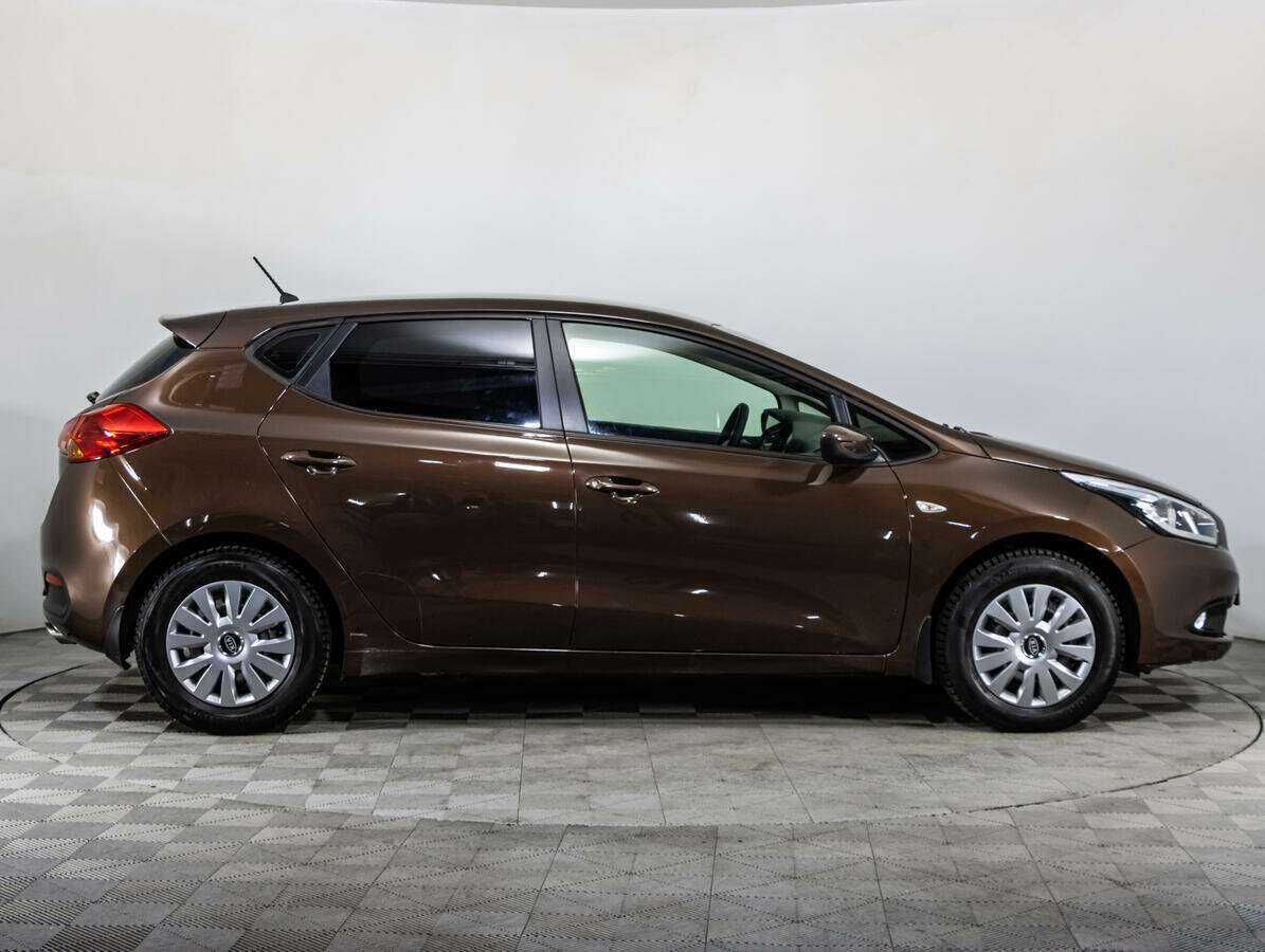Kia Ceed с пробегом — 2015 год. Фото: #3
