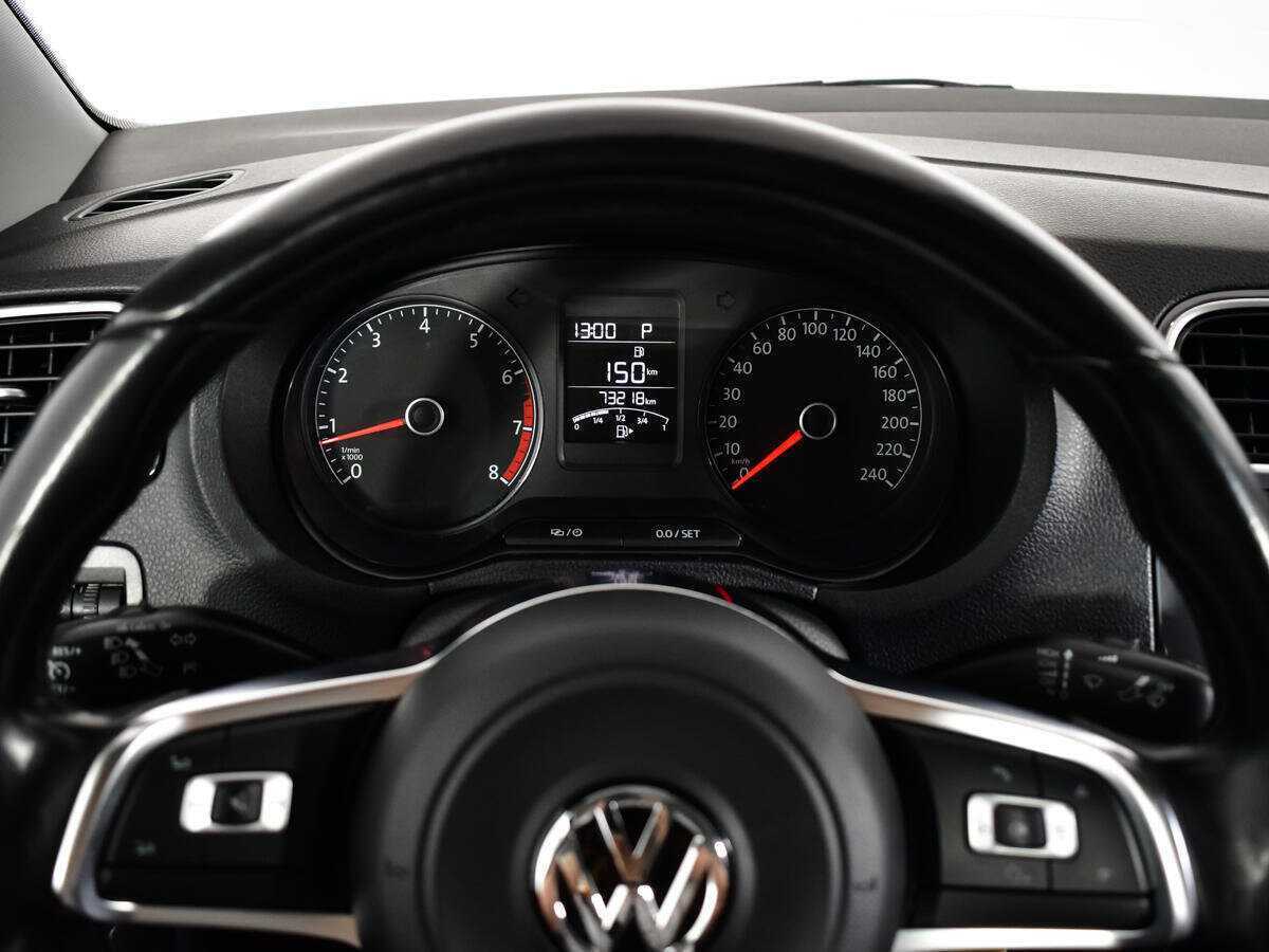 Volkswagen Polo с пробегом — 2019 год. Фото: #10