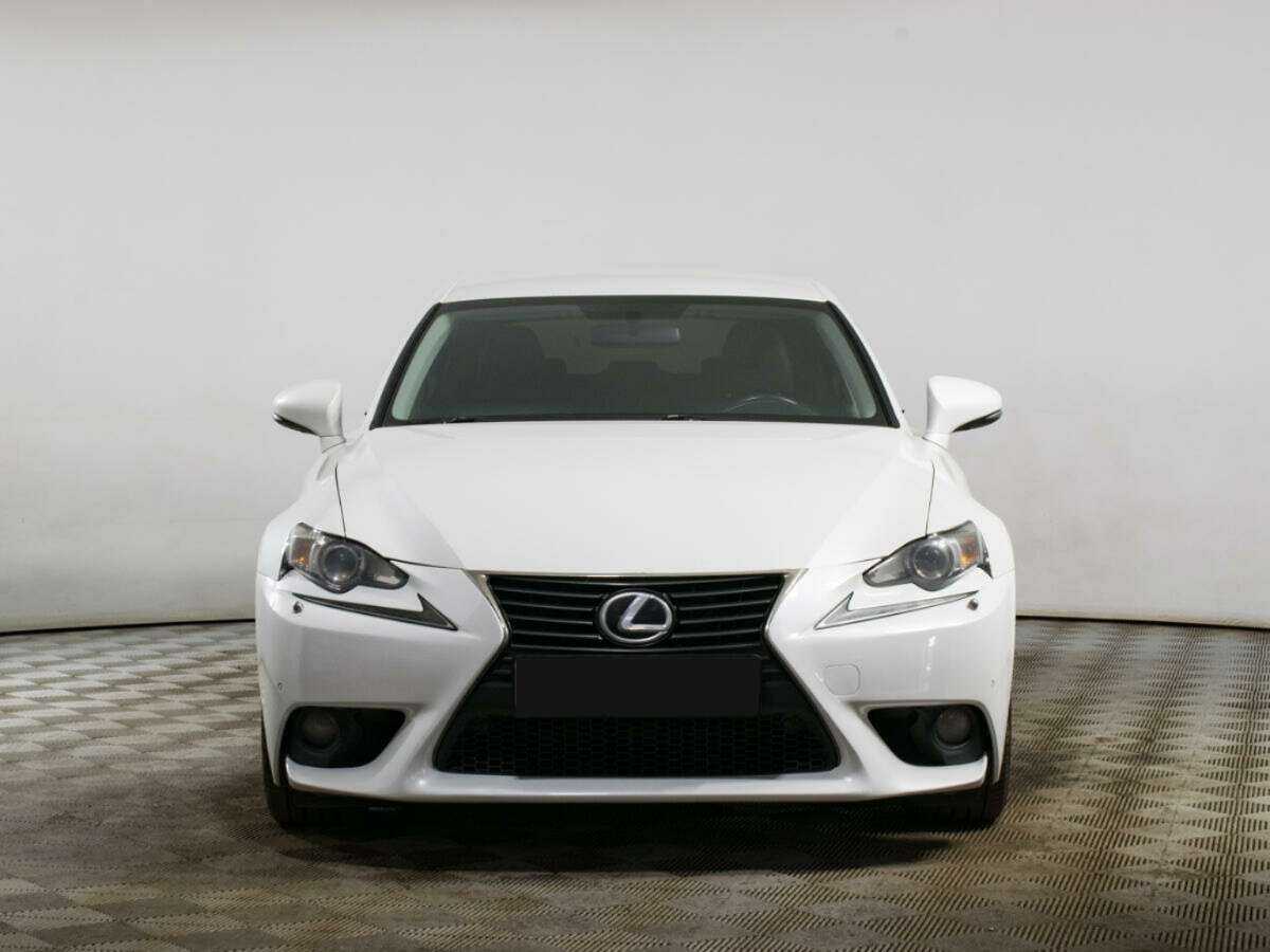 Lexus IS с пробегом — 2014 год. Фото: #1