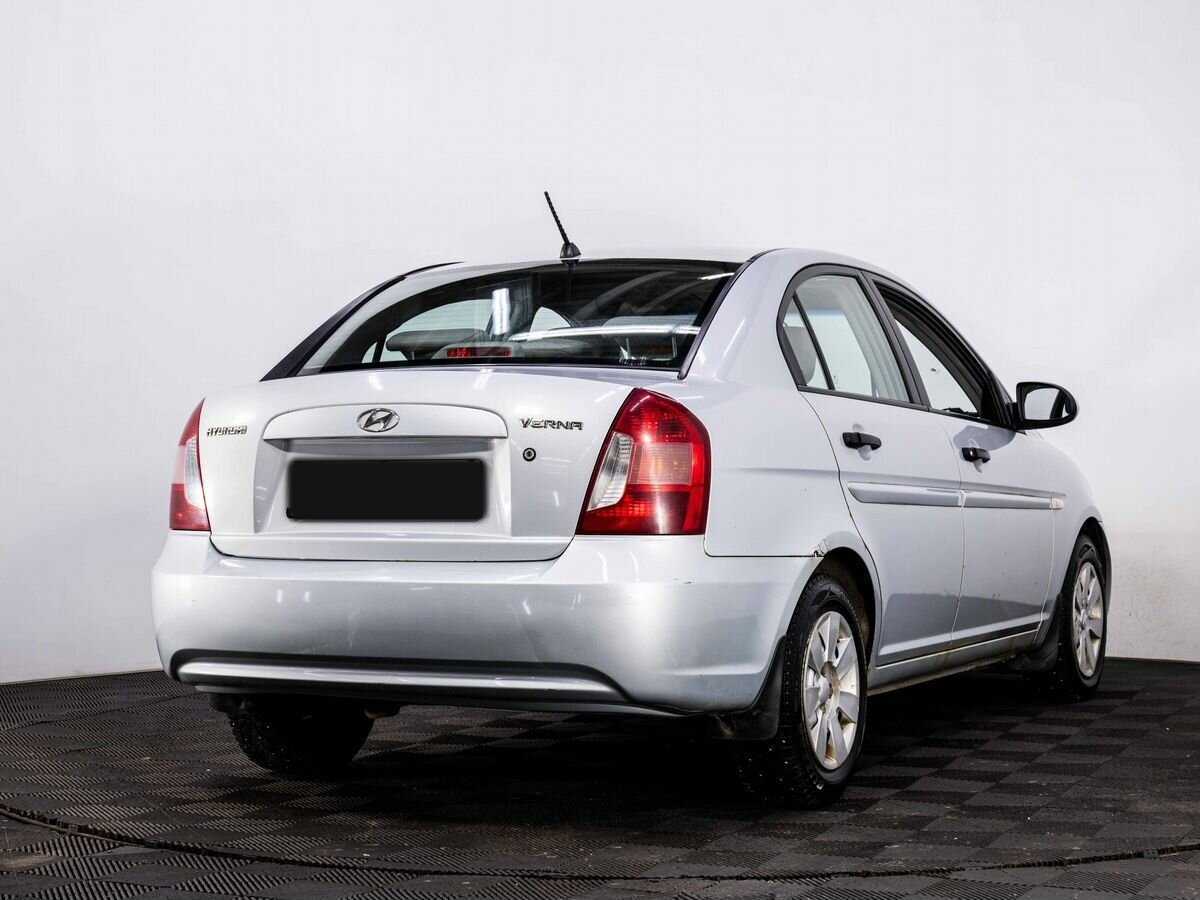 Hyundai Verna с пробегом — 2006 год. Фото: #5