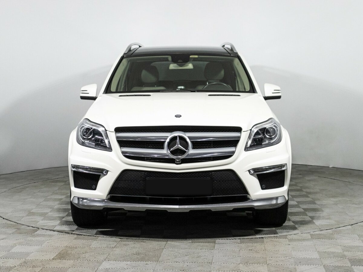 Mercedes-Benz GL-Класс с пробегом — 2015 год. Фото: #1