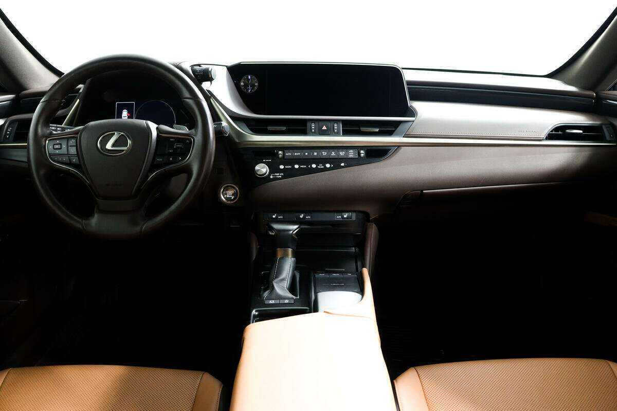 Lexus ES с пробегом — 2021 год. Фото: #10