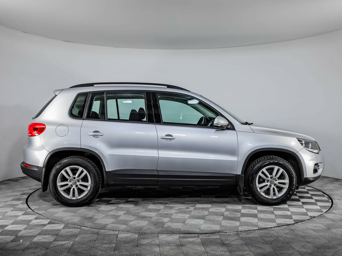 Volkswagen Tiguan с пробегом — 2011 год. Фото: #3
