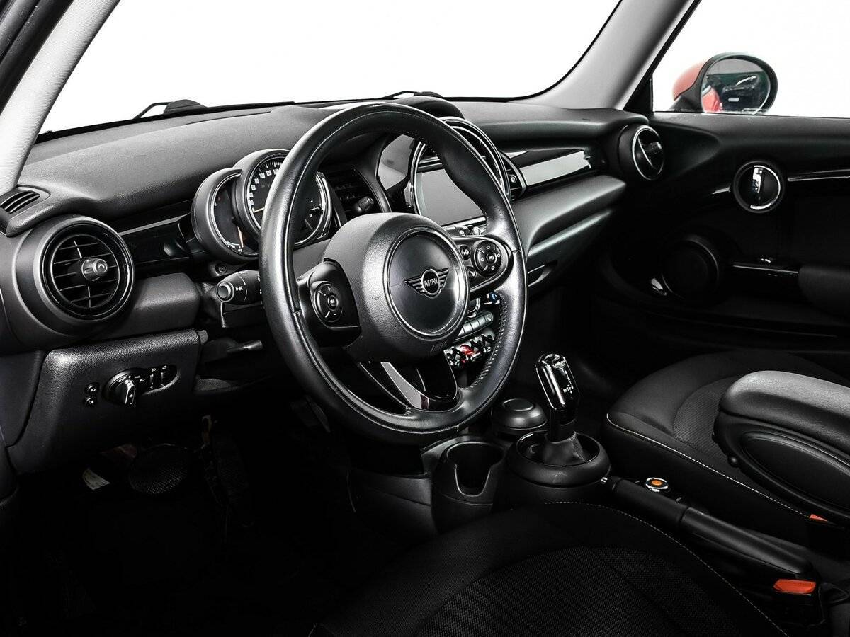 Mini Hatch с пробегом — 2019 год. Фото: #11