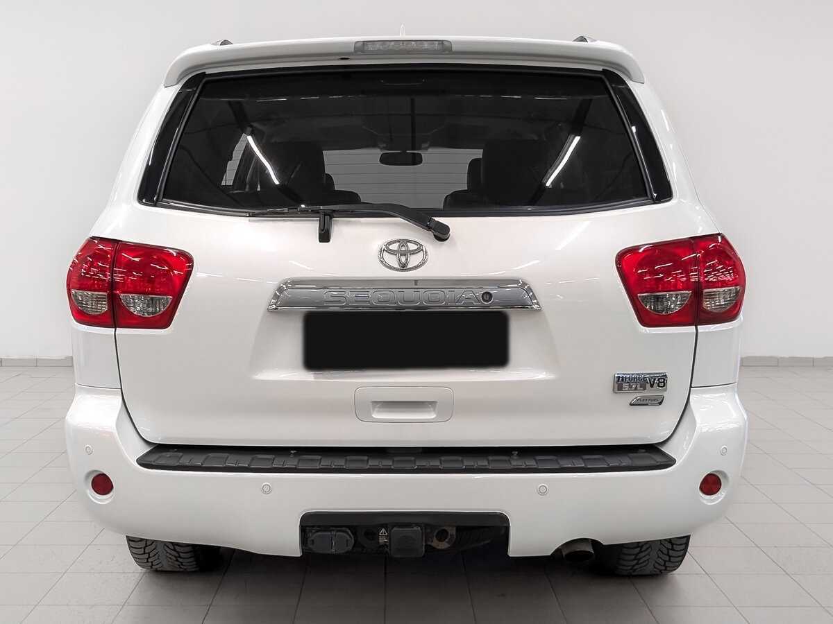Toyota Sequoia с пробегом — 2013 год. Фото: #5