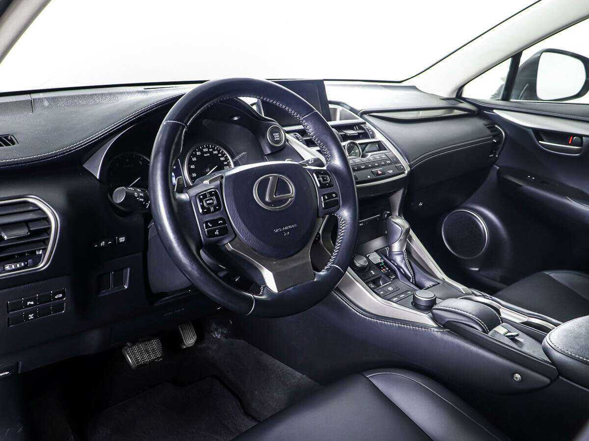 Lexus NX с пробегом — 2014 год. Фото: #12