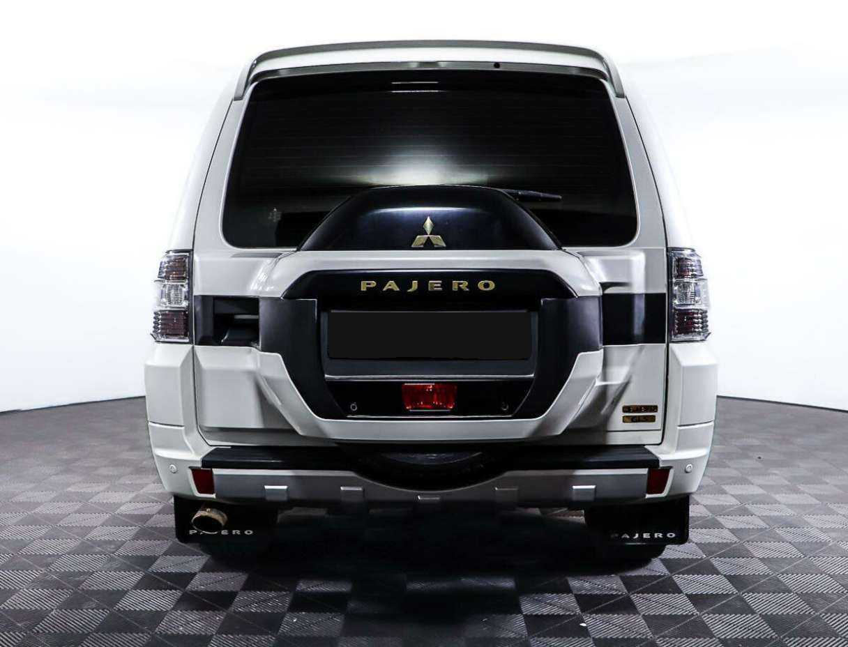 Mitsubishi Pajero с пробегом — 2019 год. Фото: #5