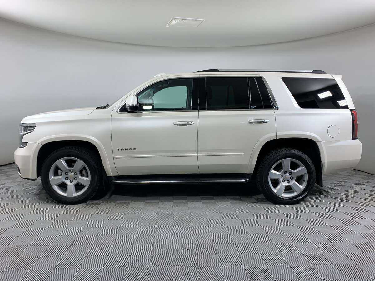 Chevrolet Tahoe с пробегом — 2015 год. Фото: #6