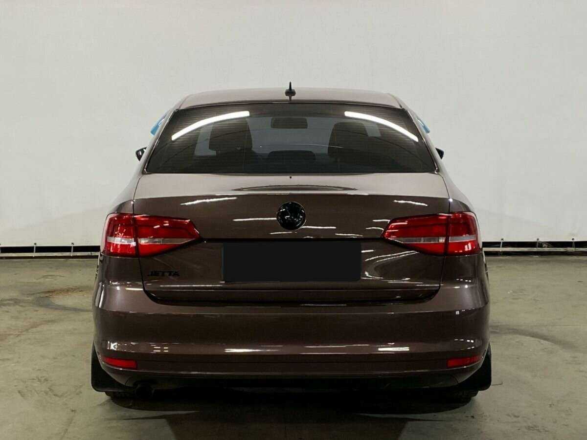 Volkswagen Jetta с пробегом — 2014 год. Фото: #5