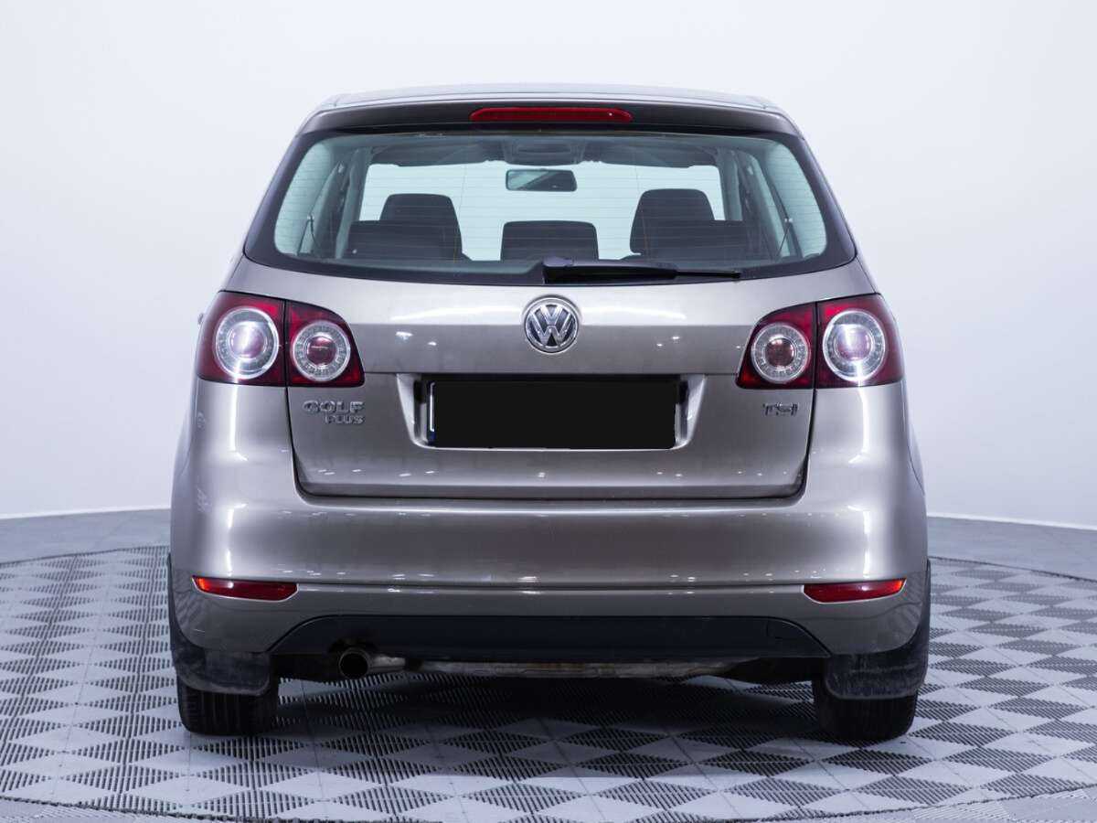 Volkswagen Golf Plus с пробегом — 2012 год. Фото: #5