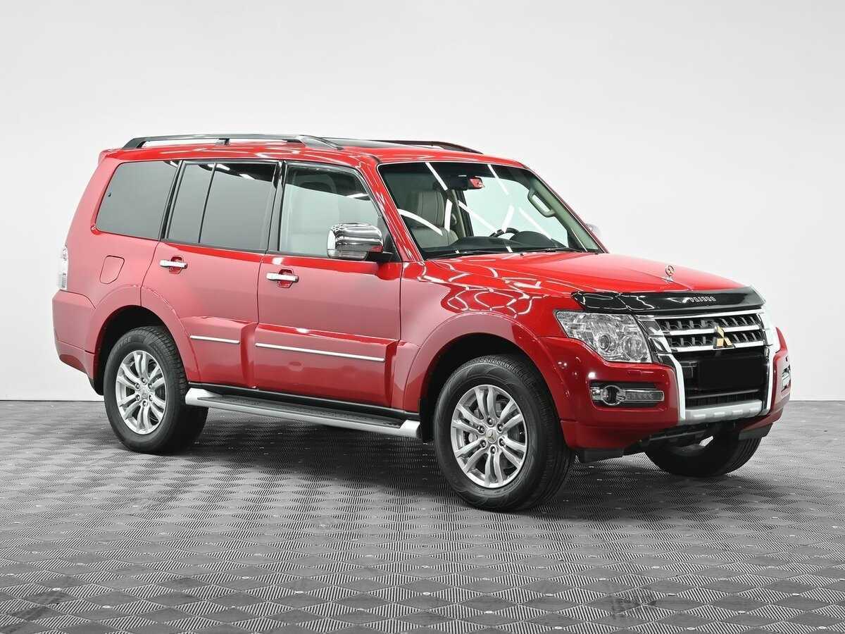 Mitsubishi Pajero с пробегом — 2018 год. Фото: #1