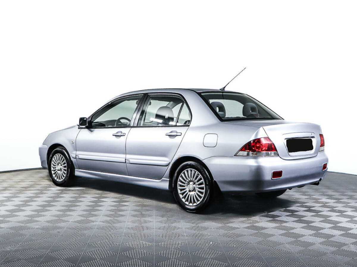 Mitsubishi Lancer с пробегом — 2005 год. Фото: #6