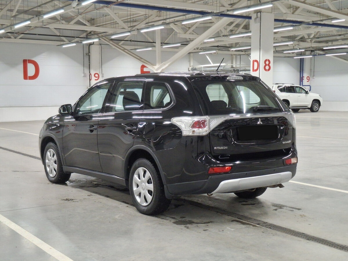 Mitsubishi Outlander с пробегом — 2014 год. Фото: #6