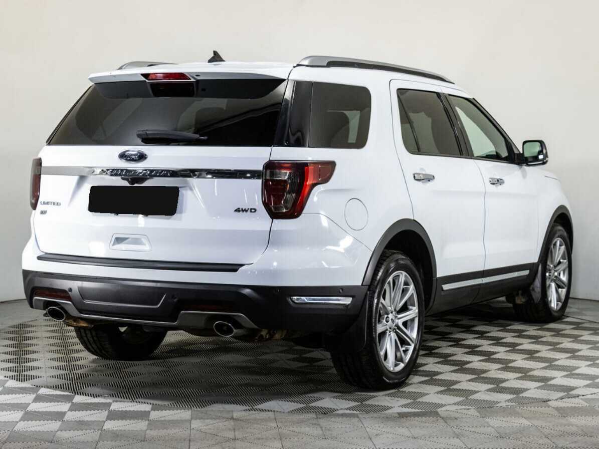 Ford Explorer с пробегом — 2018 год. Фото: #3
