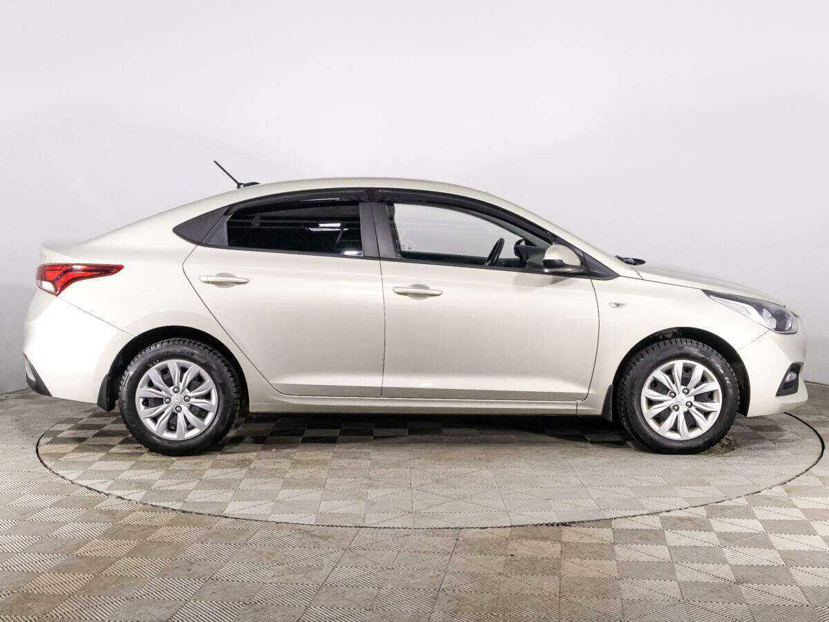Hyundai Solaris с пробегом — 2019 год. Фото: #3