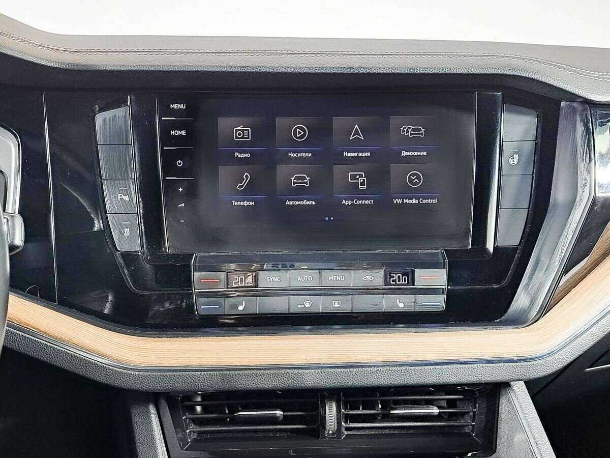 Volkswagen Touareg с пробегом — 2018 год. Фото: #12