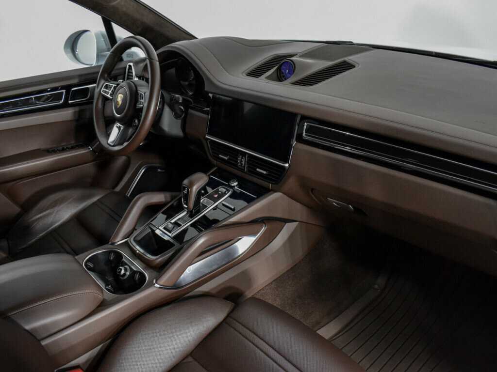 Porsche Cayenne с пробегом — 2018 год. Фото: #11