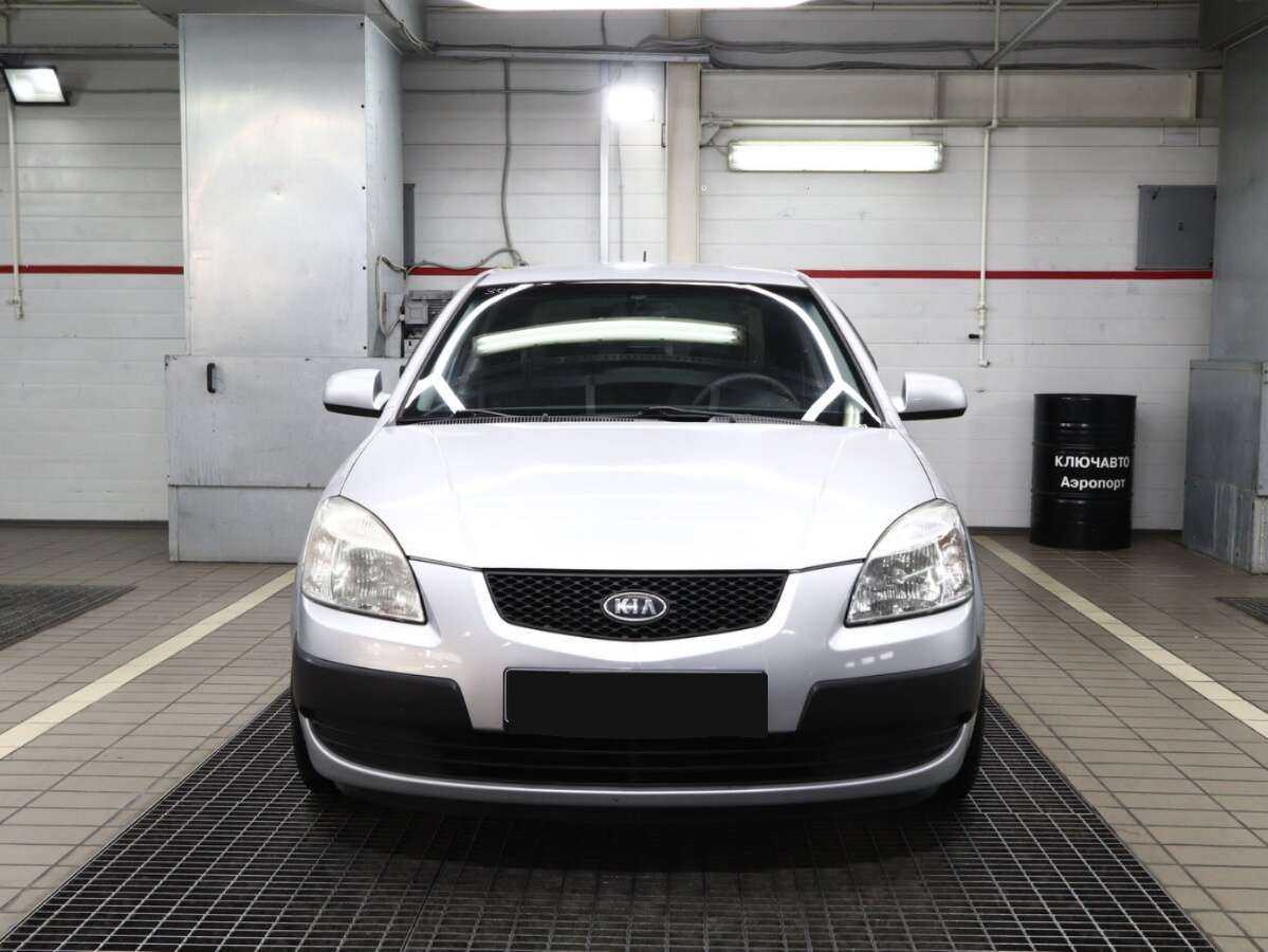 Kia Rio с пробегом — 2006 год. Фото: #1