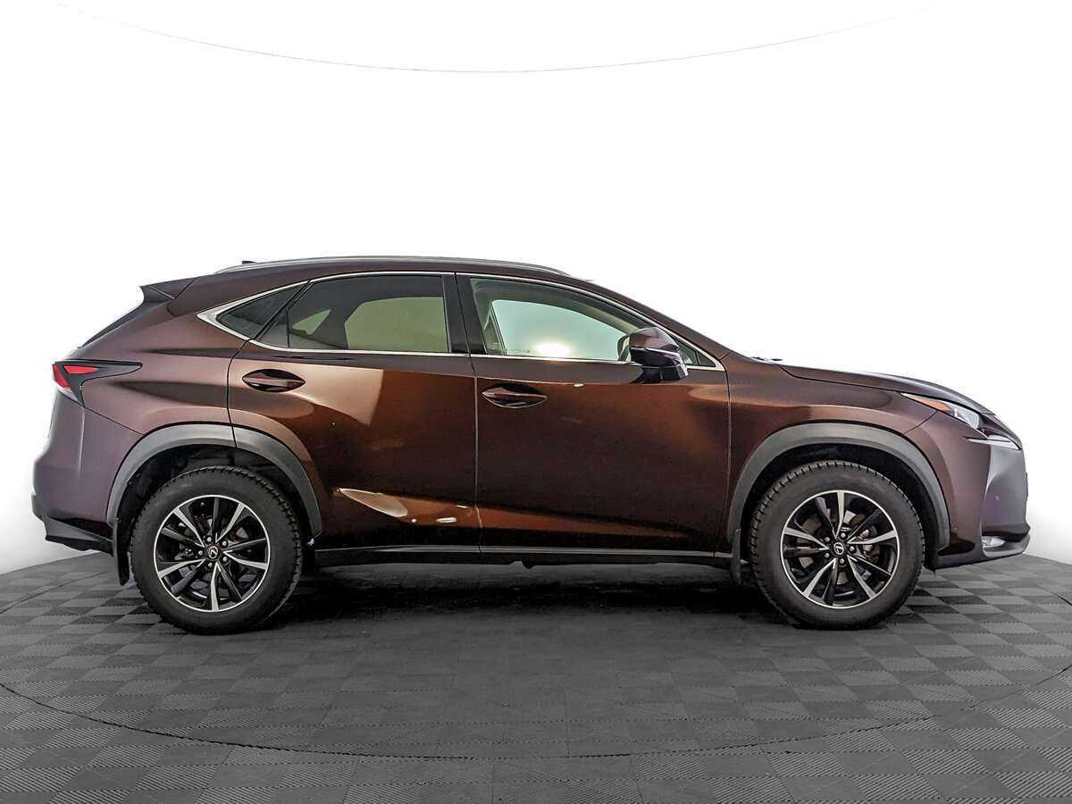 Lexus NX с пробегом — 2017 год. Фото: #3