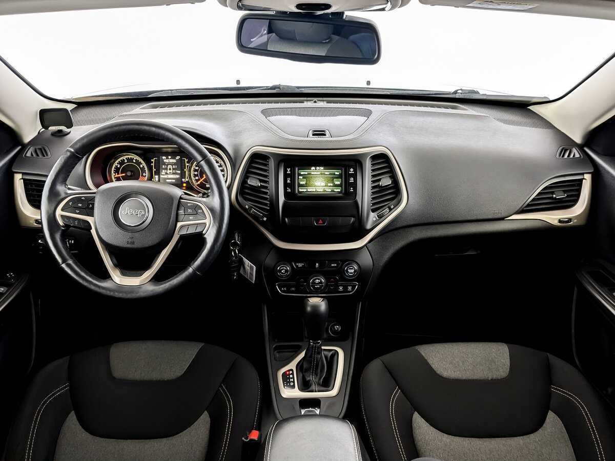 Jeep Cherokee с пробегом — 2014 год. Фото: #13