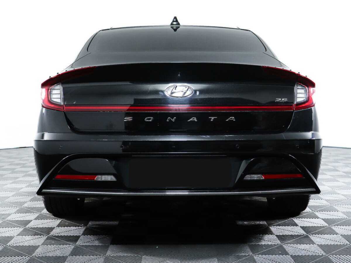 Hyundai Sonata с пробегом — 2022 год. Фото: #4