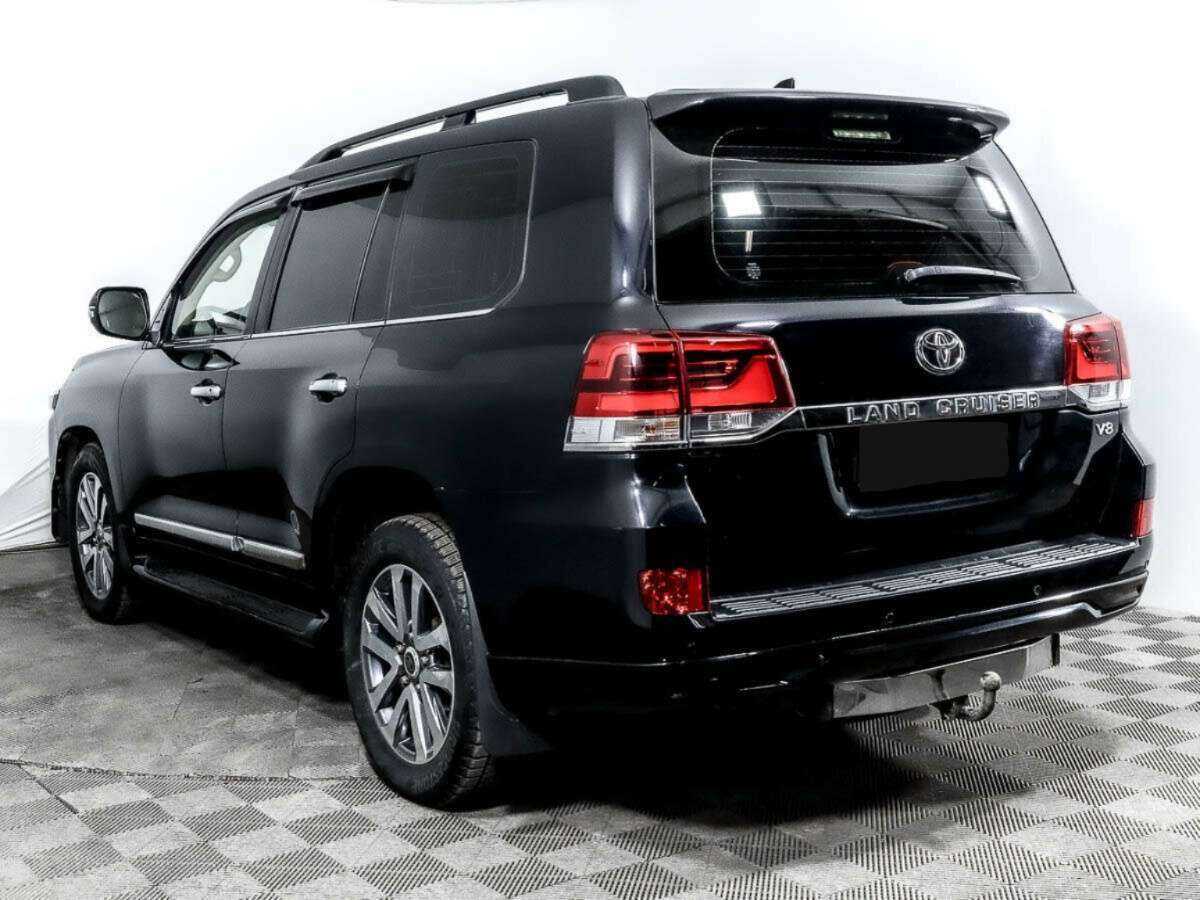 Toyota Land Cruiser с пробегом — 2015 год. Фото: #3