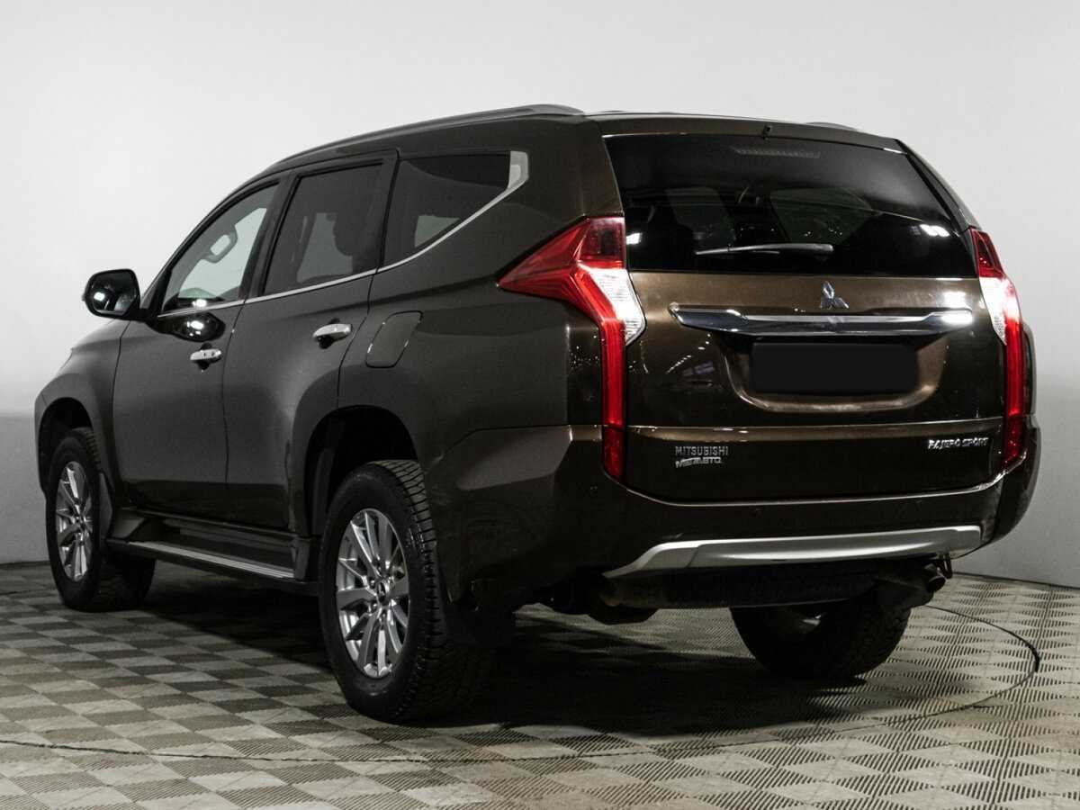 Mitsubishi Pajero Sport с пробегом — 2019 год. Фото: #6