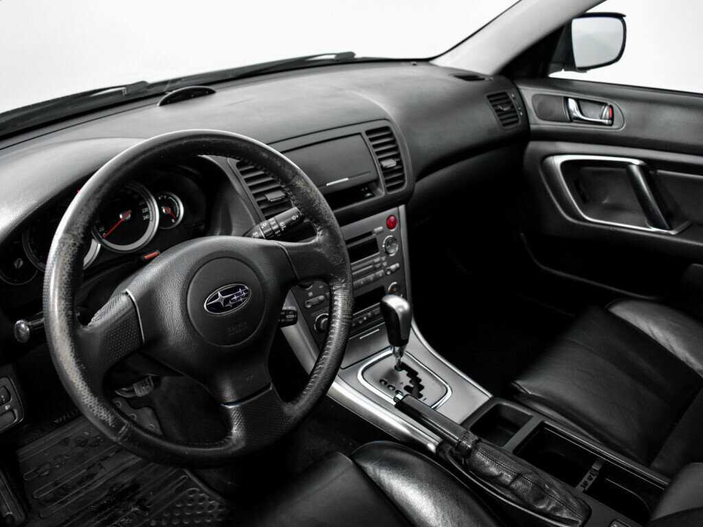 Subaru Legacy с пробегом — 2005 год. Фото: #6