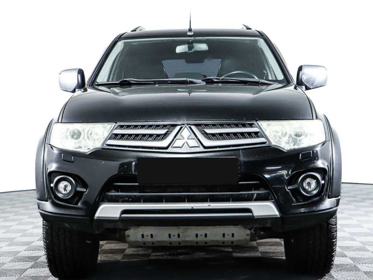 Mitsubishi Pajero Sport с пробегом — 2014 год. Фото: #0