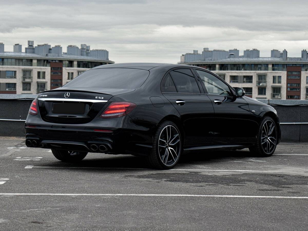 Mercedes-Benz E-Класс AMG с пробегом — 2019 год. Фото: #3