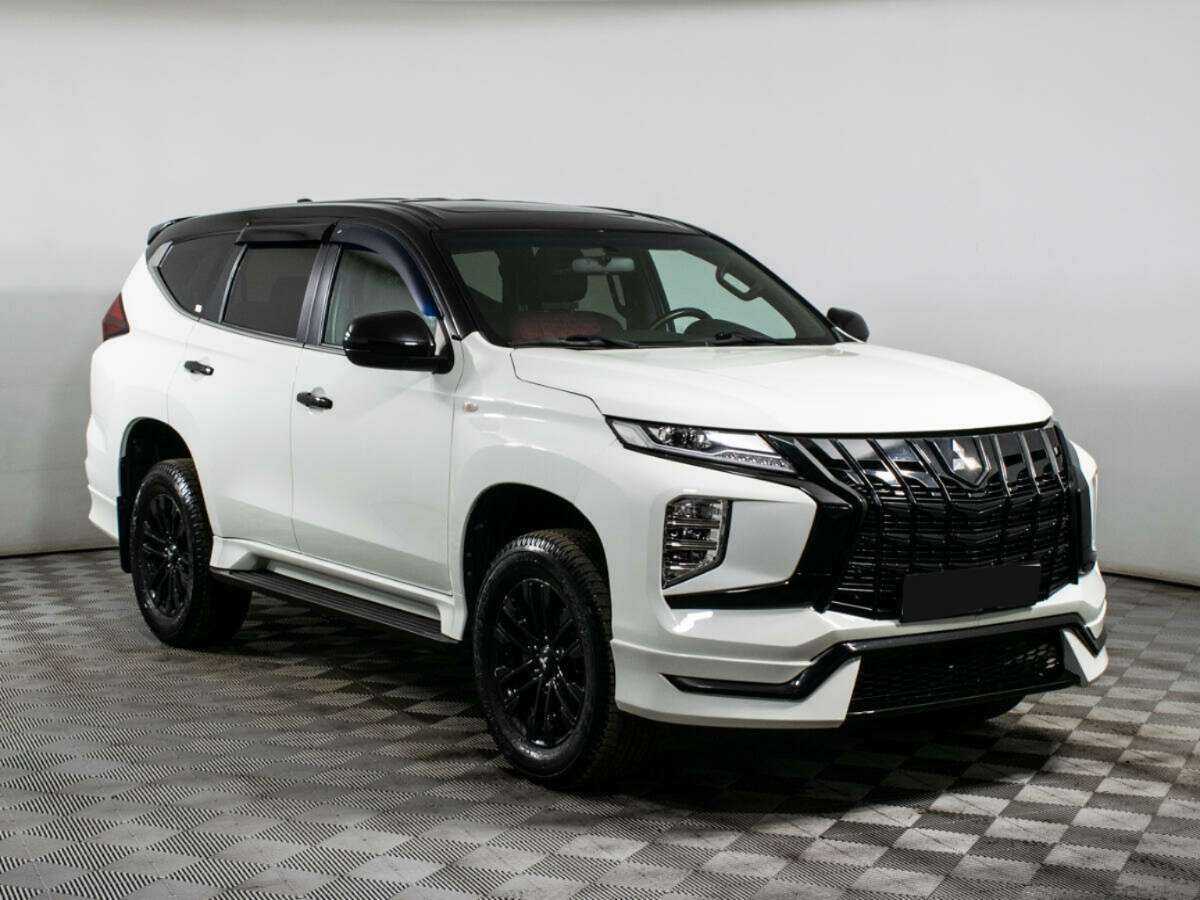 Mitsubishi Montero Sport с пробегом — 2022 год. Фото: #2
