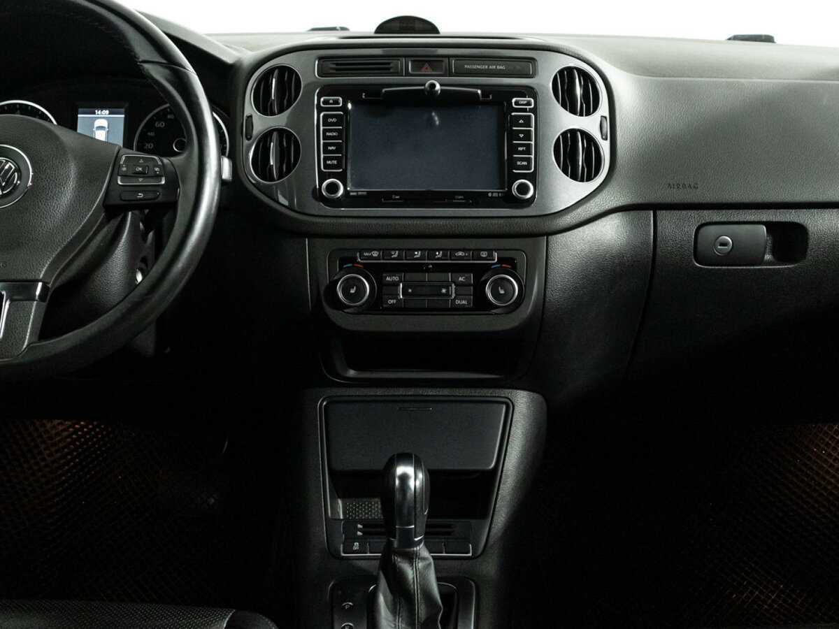 Volkswagen Tiguan с пробегом — 2011 год. Фото: #13