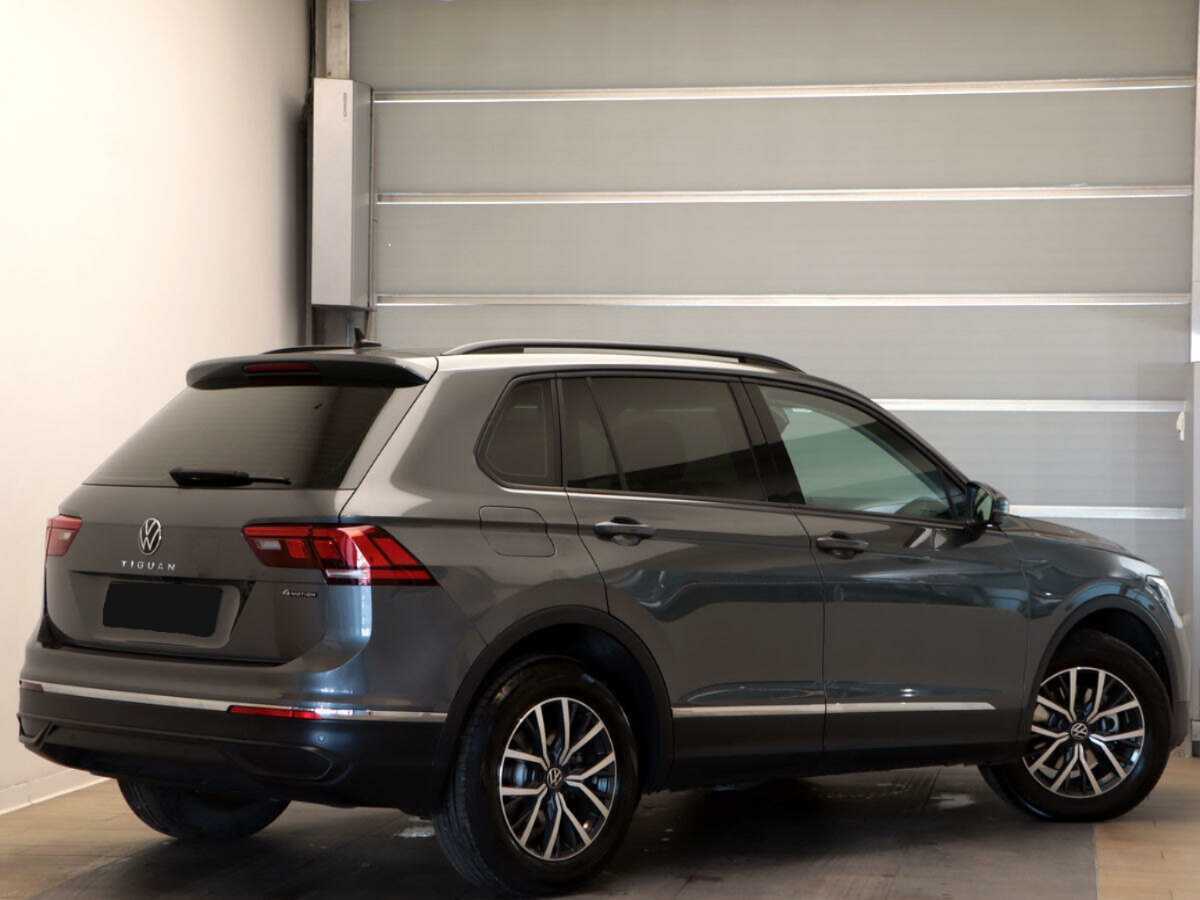 Volkswagen Tiguan с пробегом — 2022 год. Фото: #3