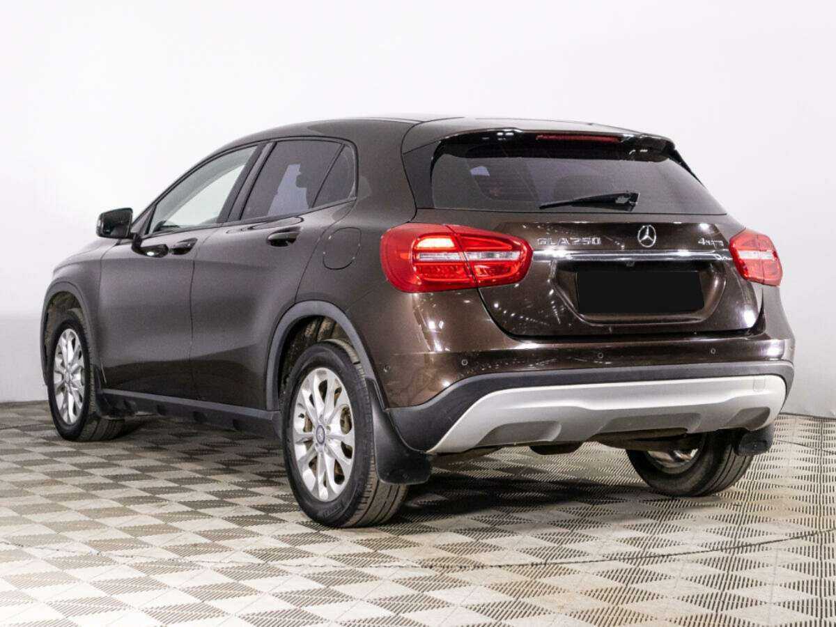 Mercedes-Benz GLA с пробегом — 2014 год. Фото: #6