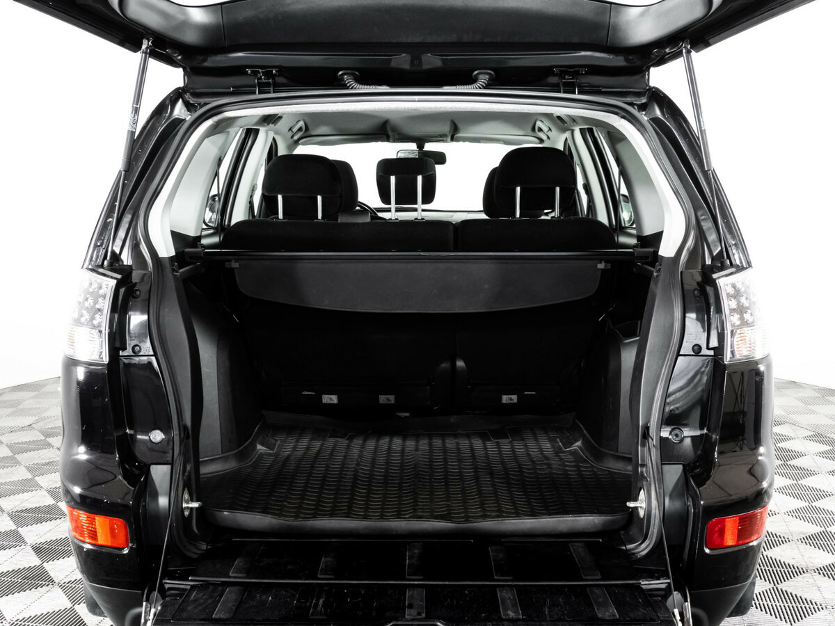 Mitsubishi Outlander с пробегом — 2007 год. Фото: #12