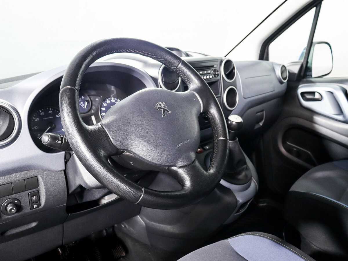 Peugeot Partner с пробегом — 2012 год. Фото: #10