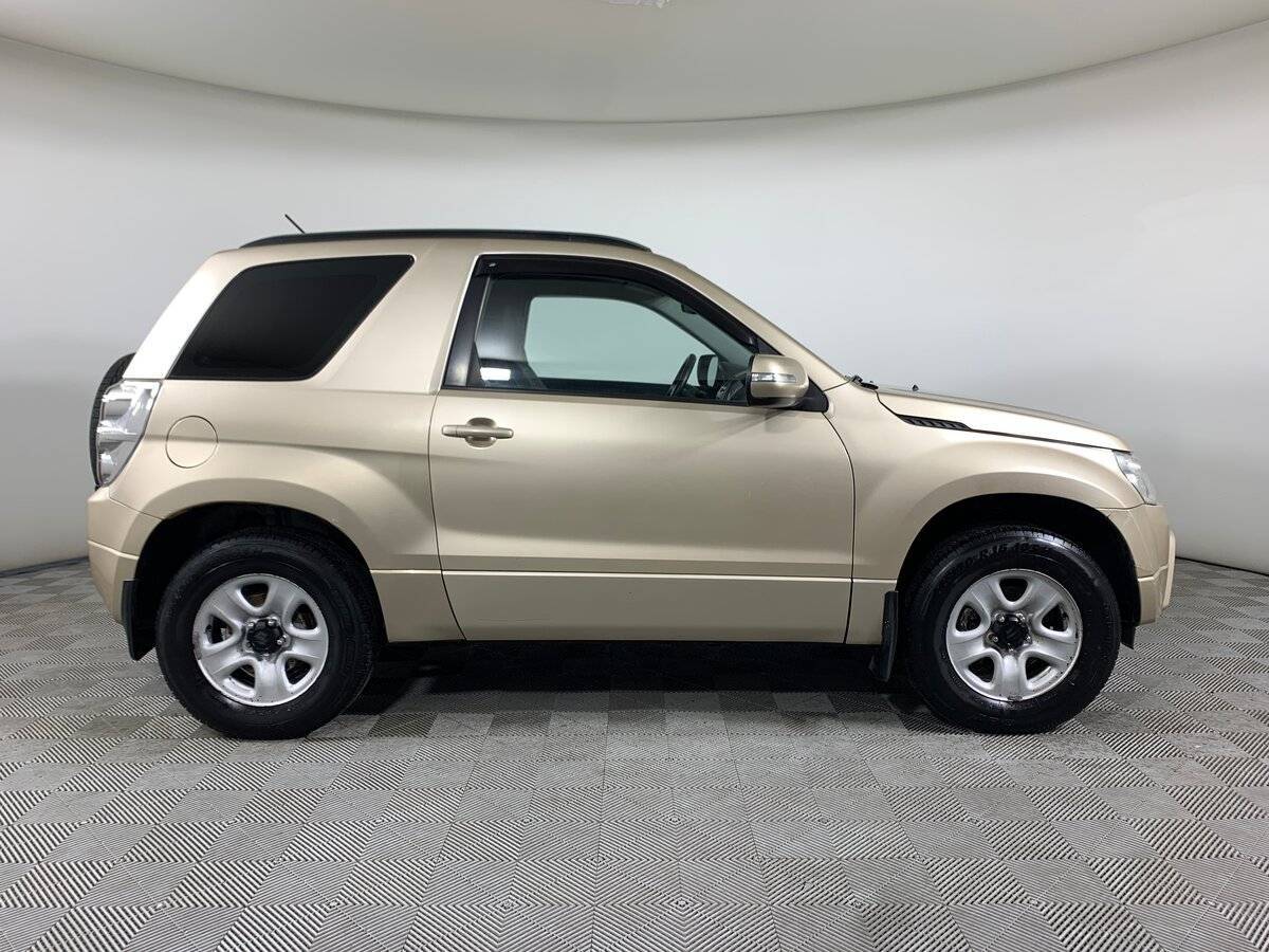 Suzuki Grand Vitara с пробегом — 2010 год. Фото: #3