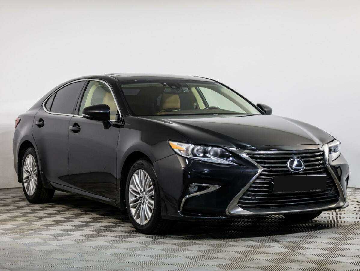Lexus ES с пробегом — 2016 год. Фото: #1