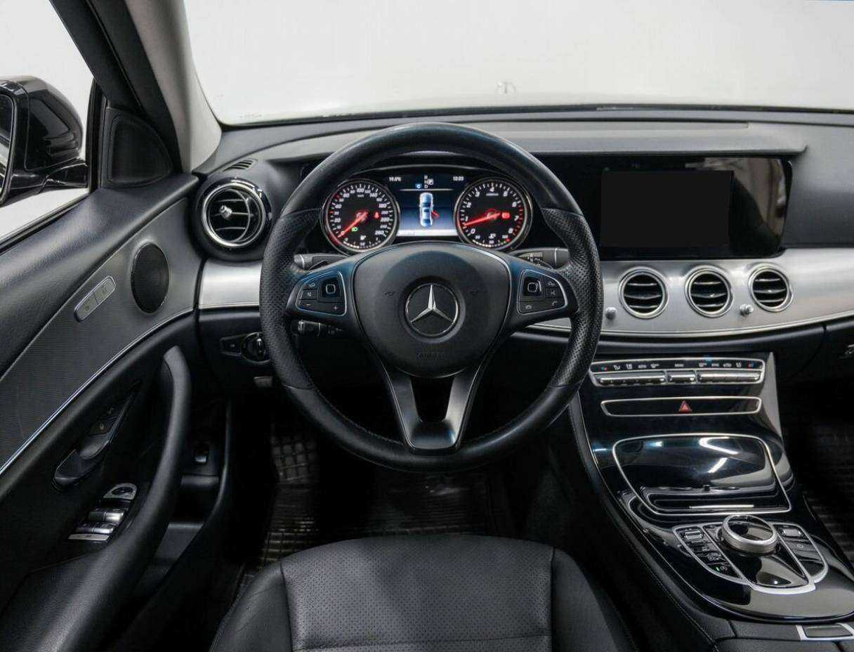 Mercedes-Benz E-Класс с пробегом — 2017 год. Фото: #10