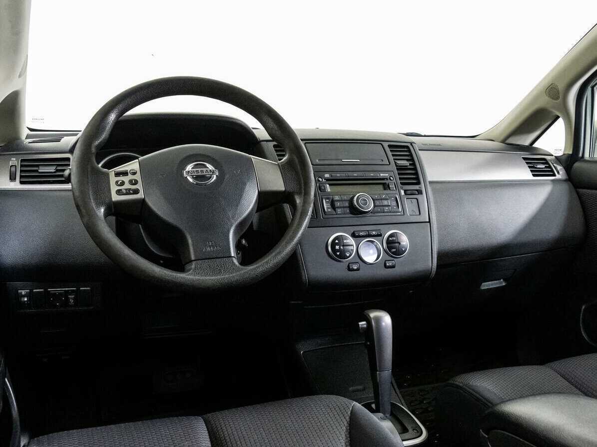 Nissan Tiida с пробегом — 2008 год. Фото: #11