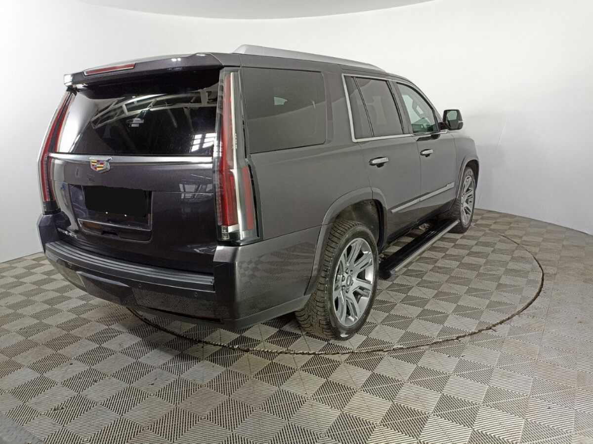 Cadillac Escalade с пробегом — 2016 год. Фото: #4