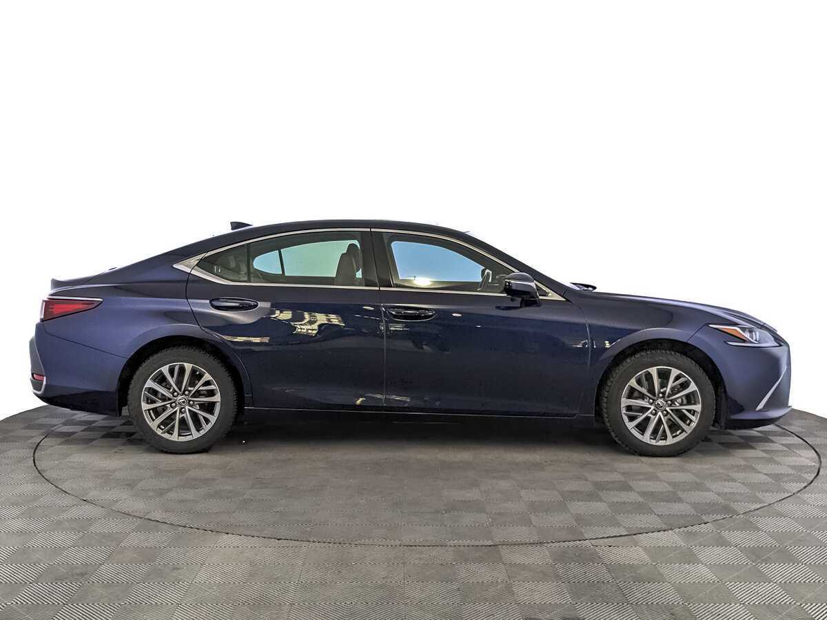 Lexus ES с пробегом — 2021 год. Фото: #3