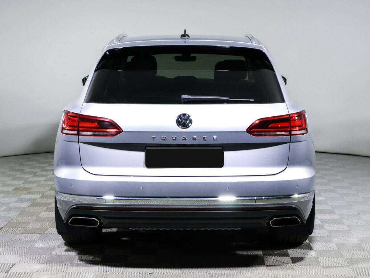 Volkswagen Touareg с пробегом — 2018 год. Фото: #4