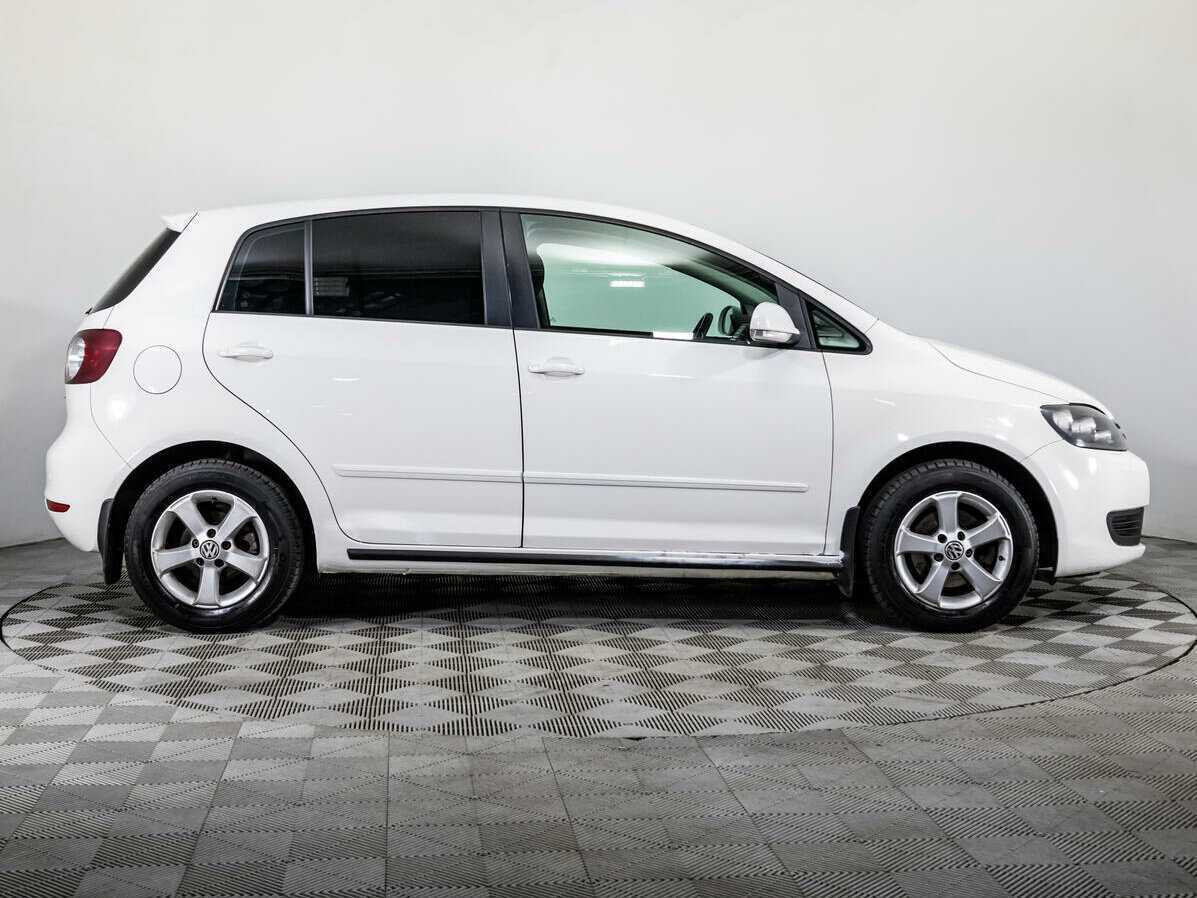 Volkswagen Golf Plus с пробегом — 2013 год. Фото: #3